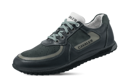 Ανδρικά αθλητικά παπούτσια σε σκούρο γκρι χρώμα снимка